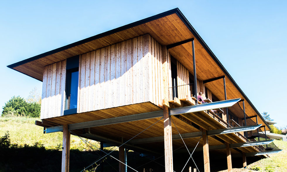 Une Maison Bois Sur Pilotis Lumineuse Pour Vivre Dedans Dehors Par