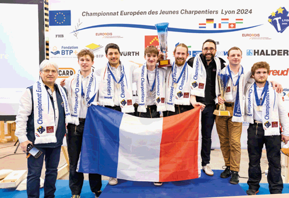 Victoire de l’équipe de France des jeunes charpentiers au Championnat d’Europe