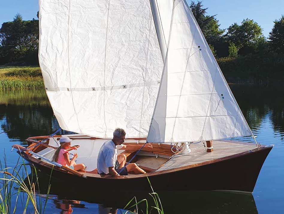 bateau en bois chantier MV Boat