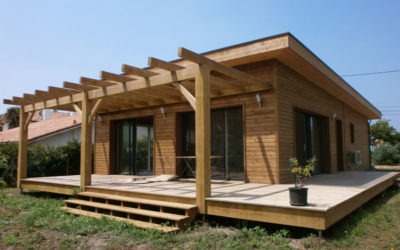 Maison Bois Vallery utilise le Pin des Landes pour la charpente et l’ossature des murs de ses maisons bois