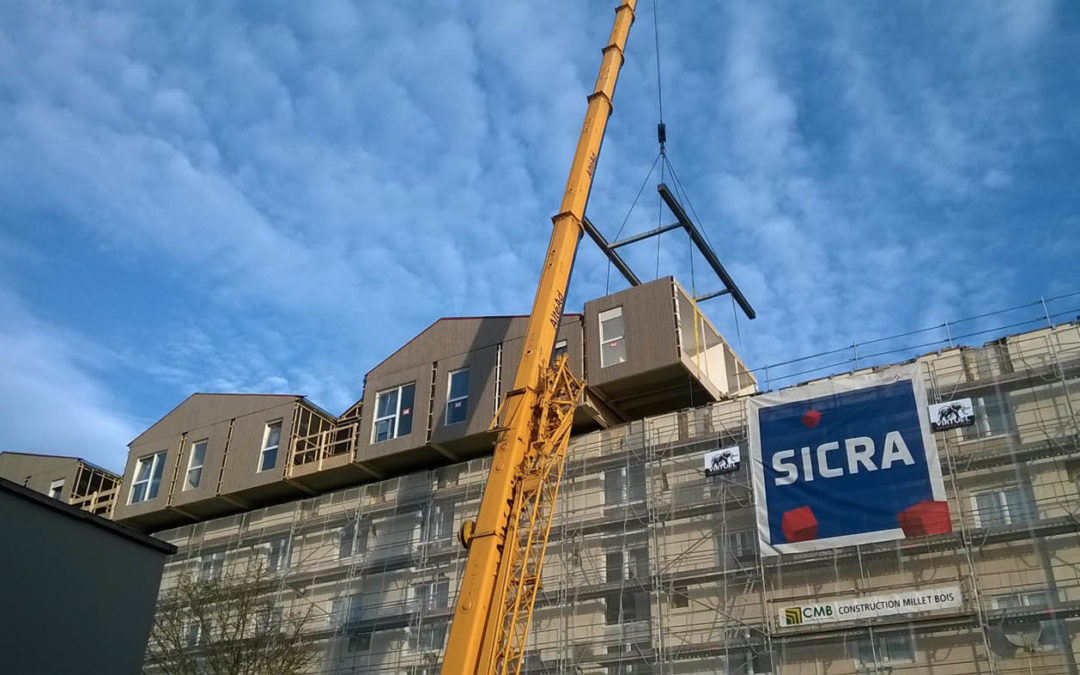 Des logements modulaires en bois sur des toits d’immeubles à Poissy